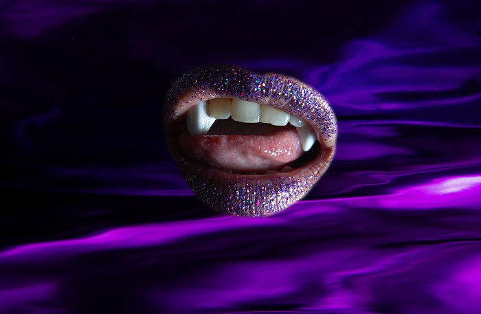 LESBIAN VAMPIRE FANTASY